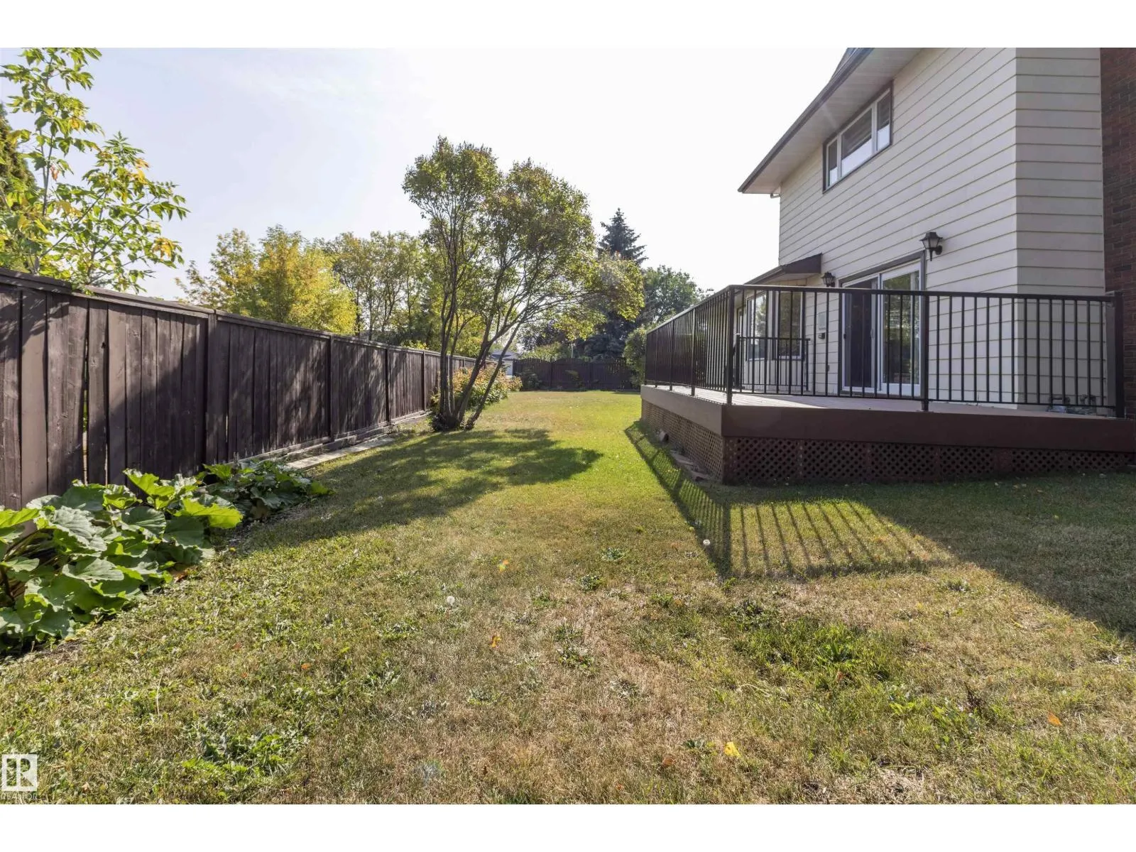 10443 21 AV NW
