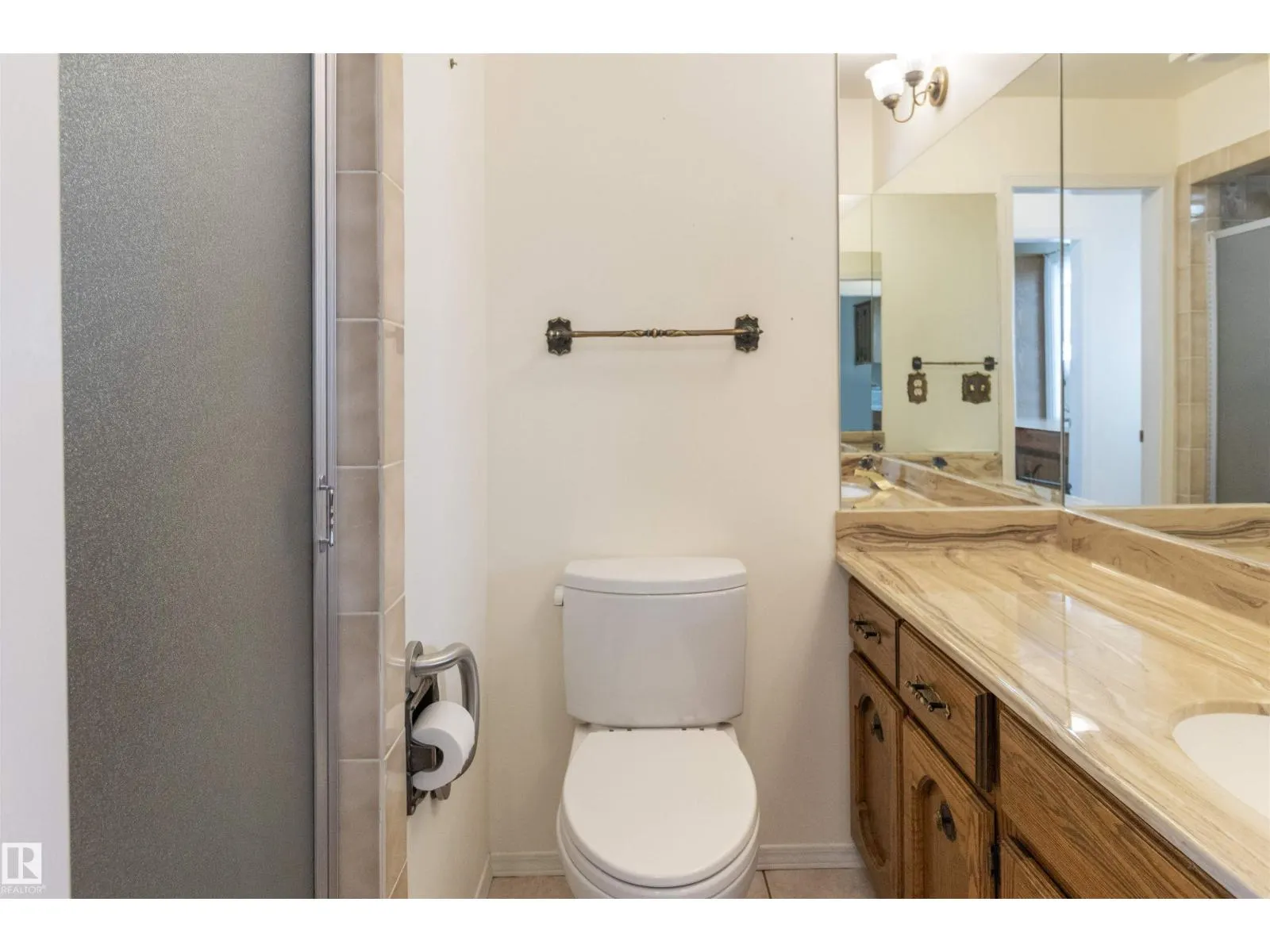 10443 21 AV NW