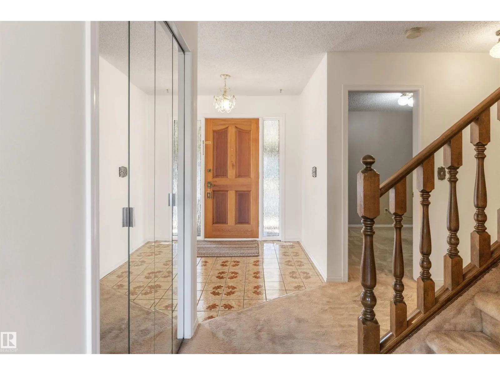 10443 21 AV NW