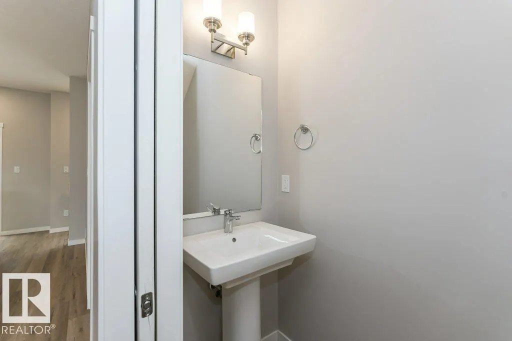 #50 320 Secord BV NW