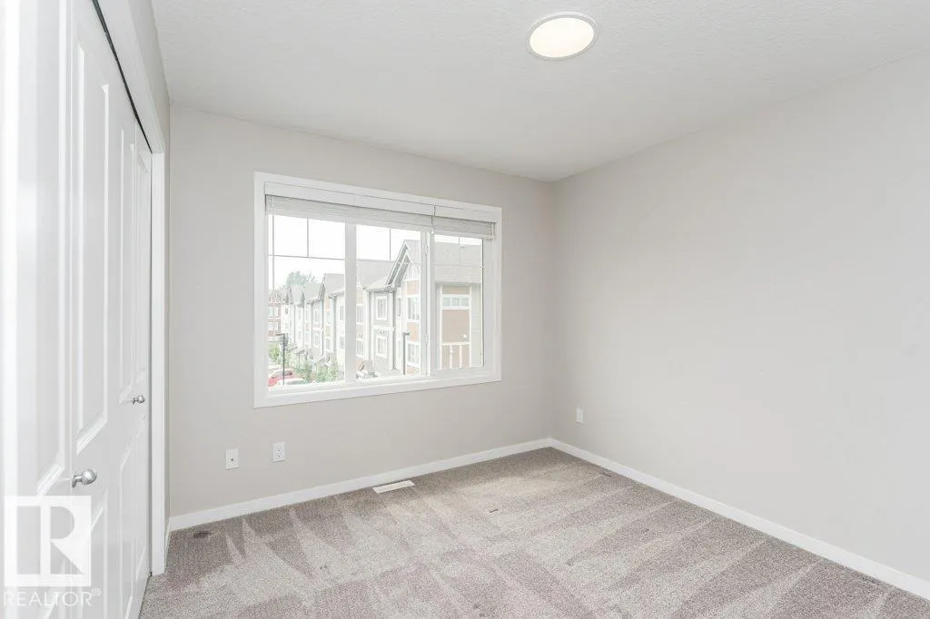 #50 320 Secord BV NW