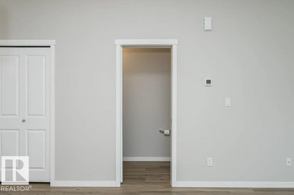 #50 320 Secord BV NW