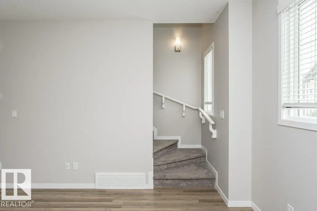 #50 320 Secord BV NW