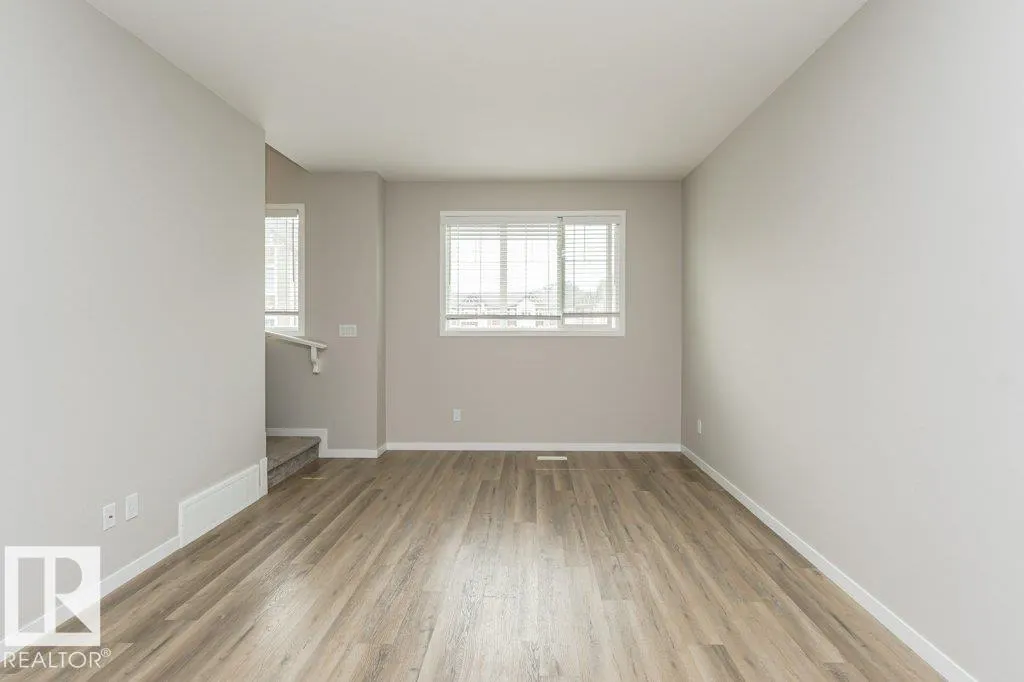 #50 320 Secord BV NW
