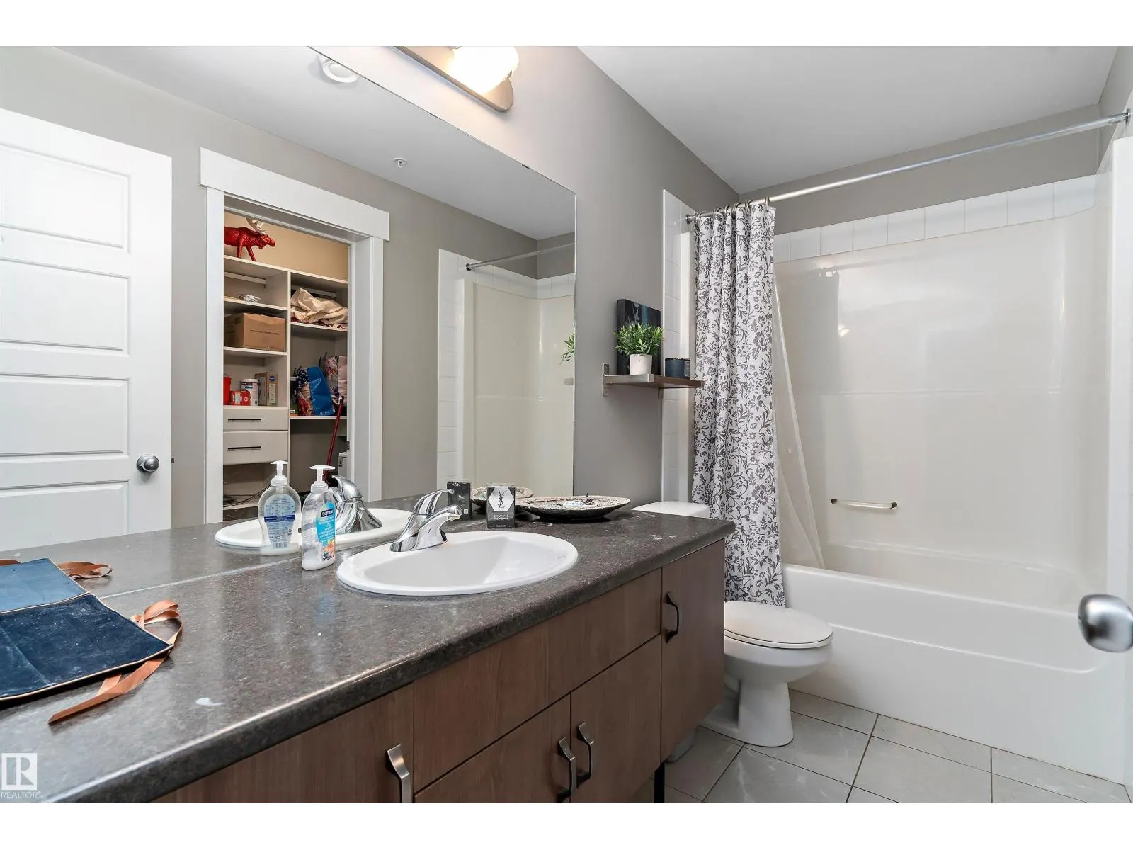 #110 10518 113 ST NW