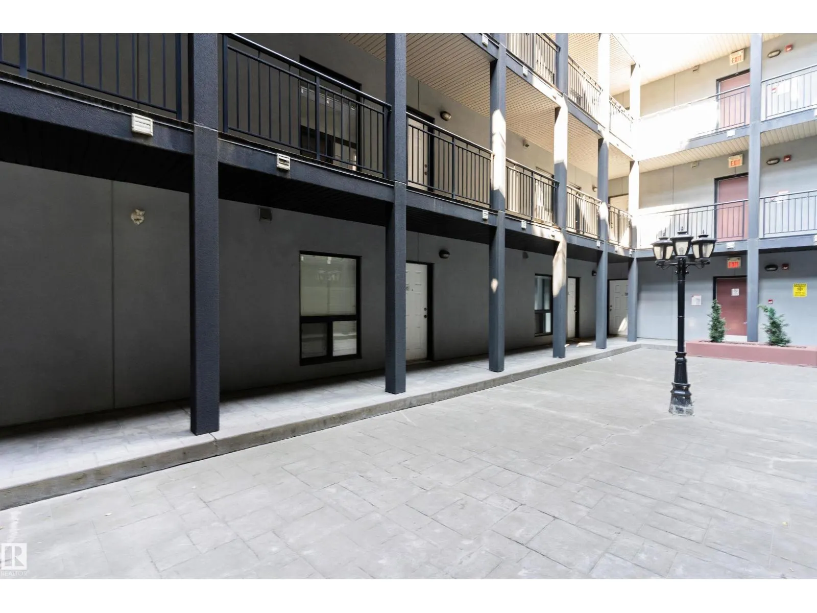 #110 10518 113 ST NW