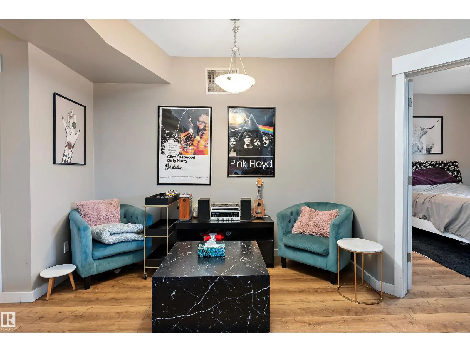 #110 10518 113 ST NW