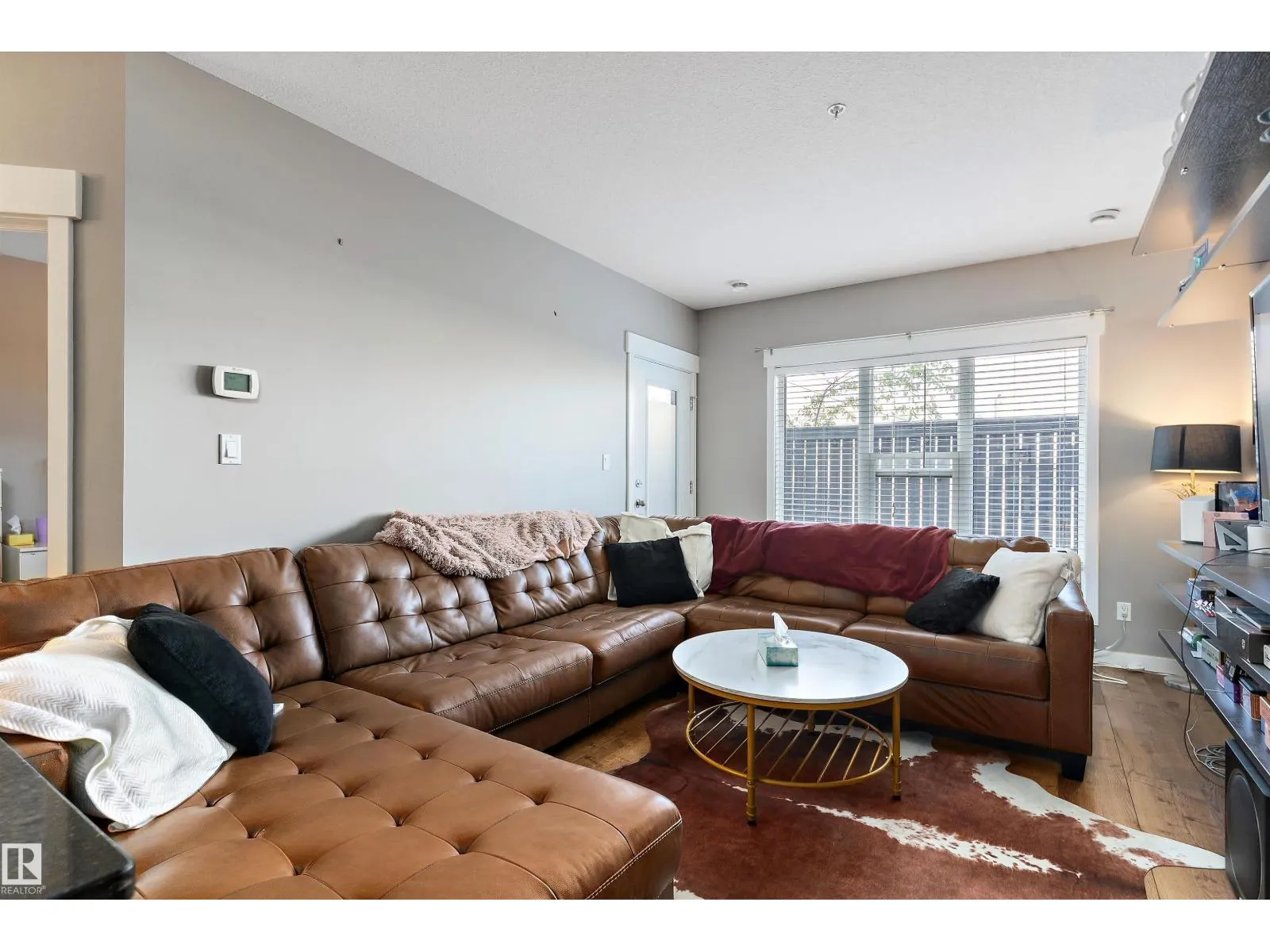 #110 10518 113 ST NW