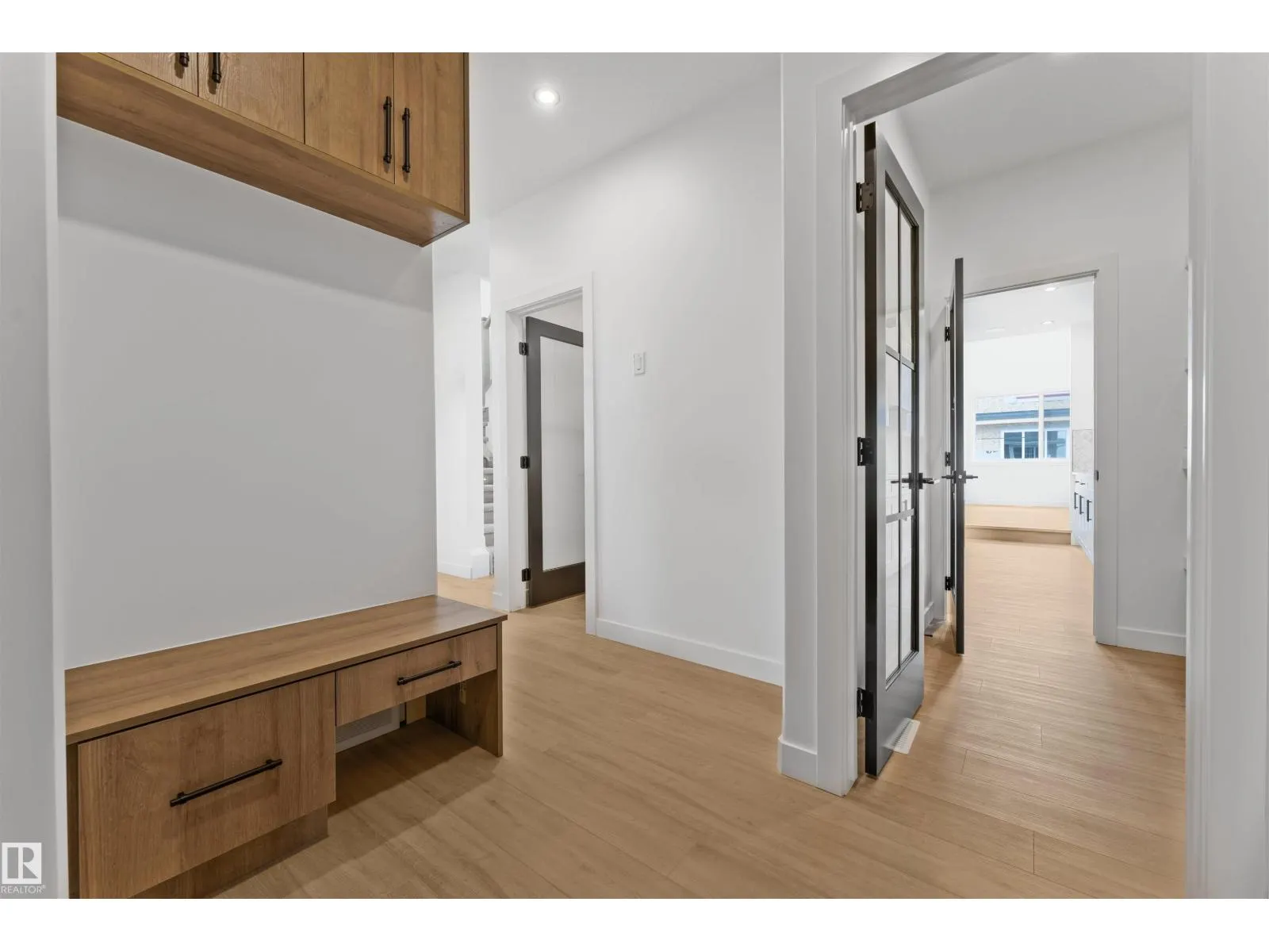 57 ELDRIDGE PT