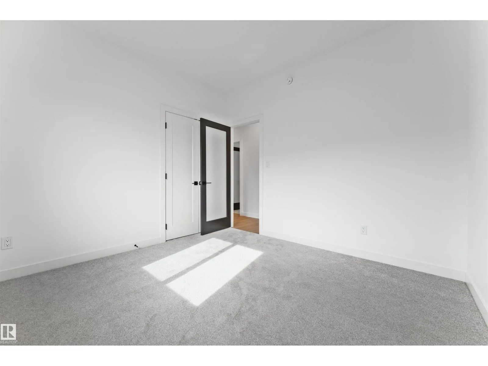 57 ELDRIDGE PT