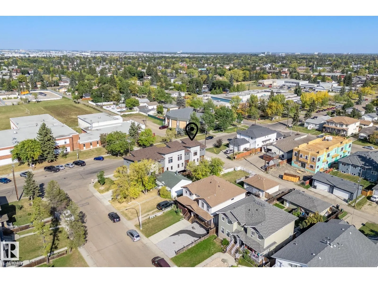 15915 104 AV NW