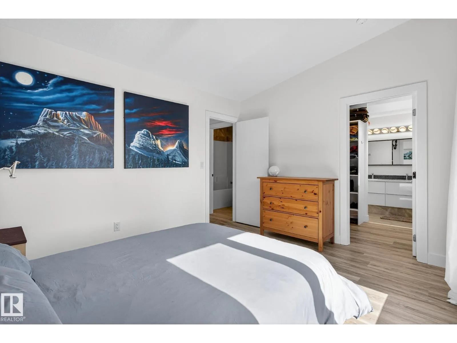 15915 104 AV NW