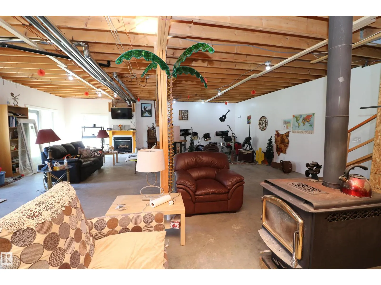 207, 55108 RGE ROAD 15