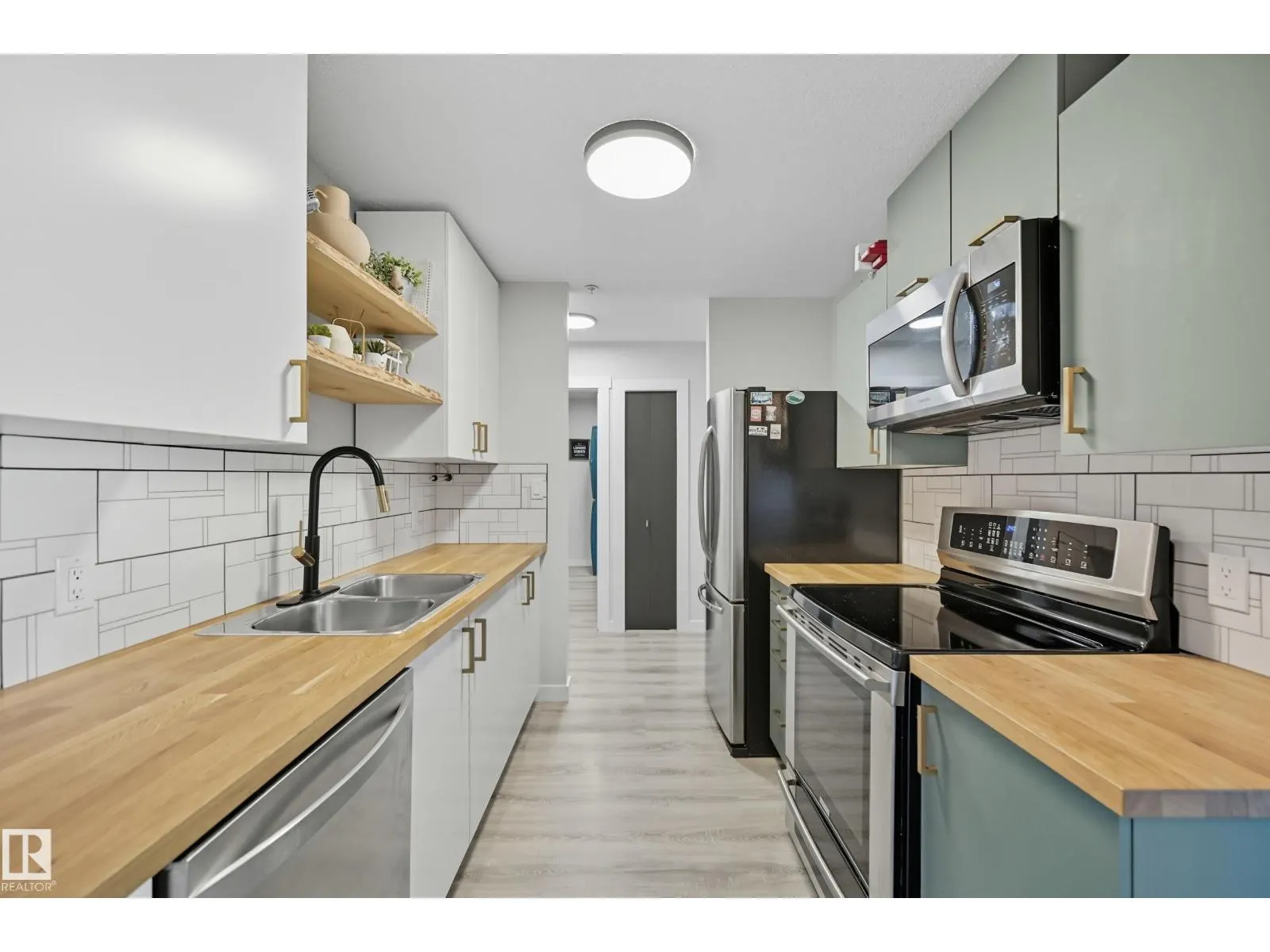 #302B 260 SPRUCE RIDGE RD