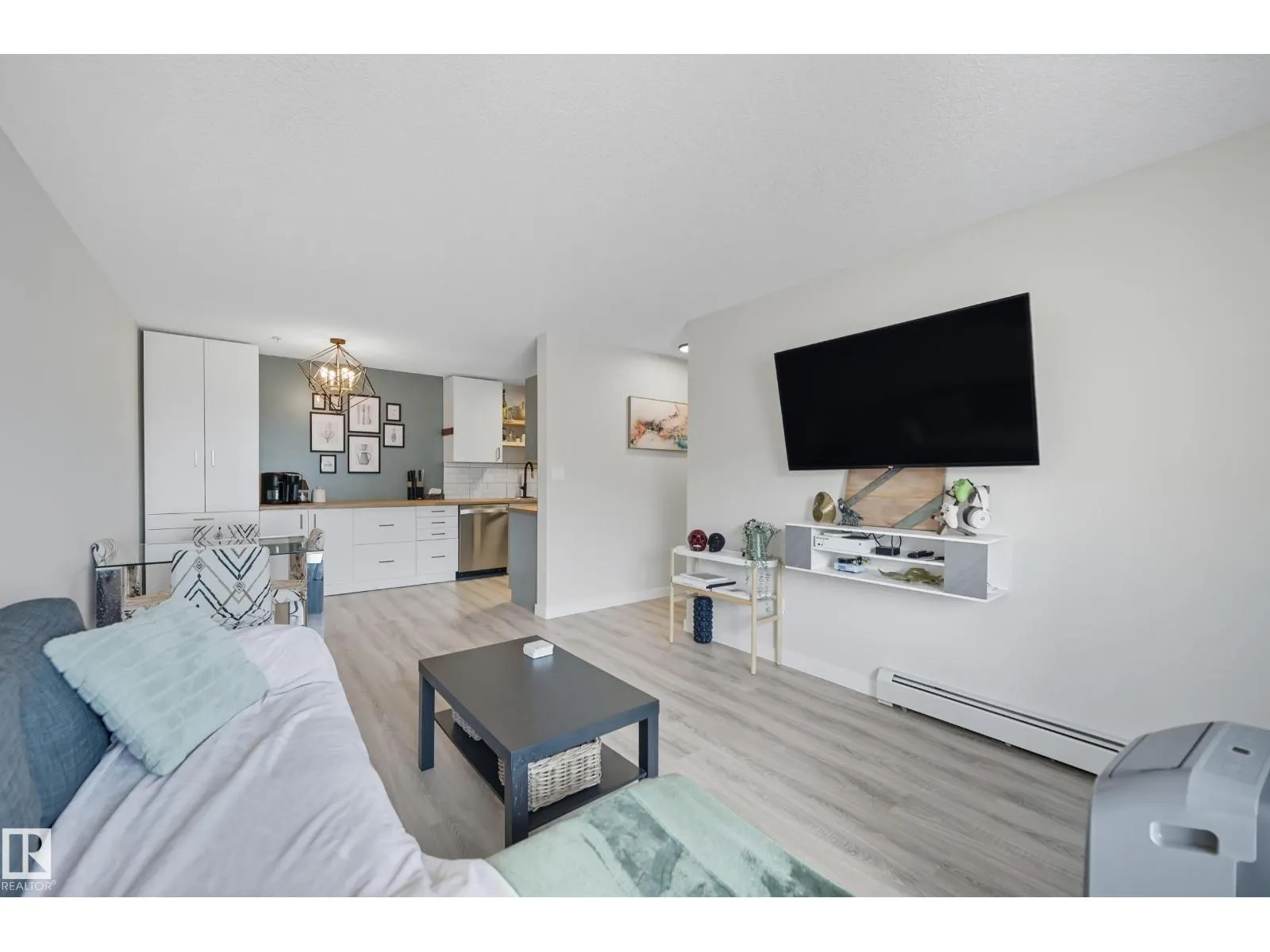 #302B 260 SPRUCE RIDGE RD