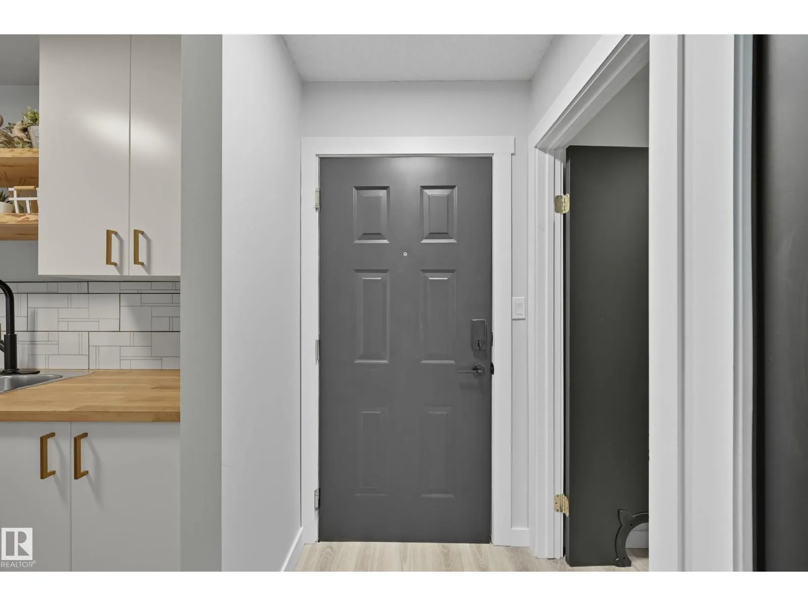 #302B 260 SPRUCE RIDGE RD