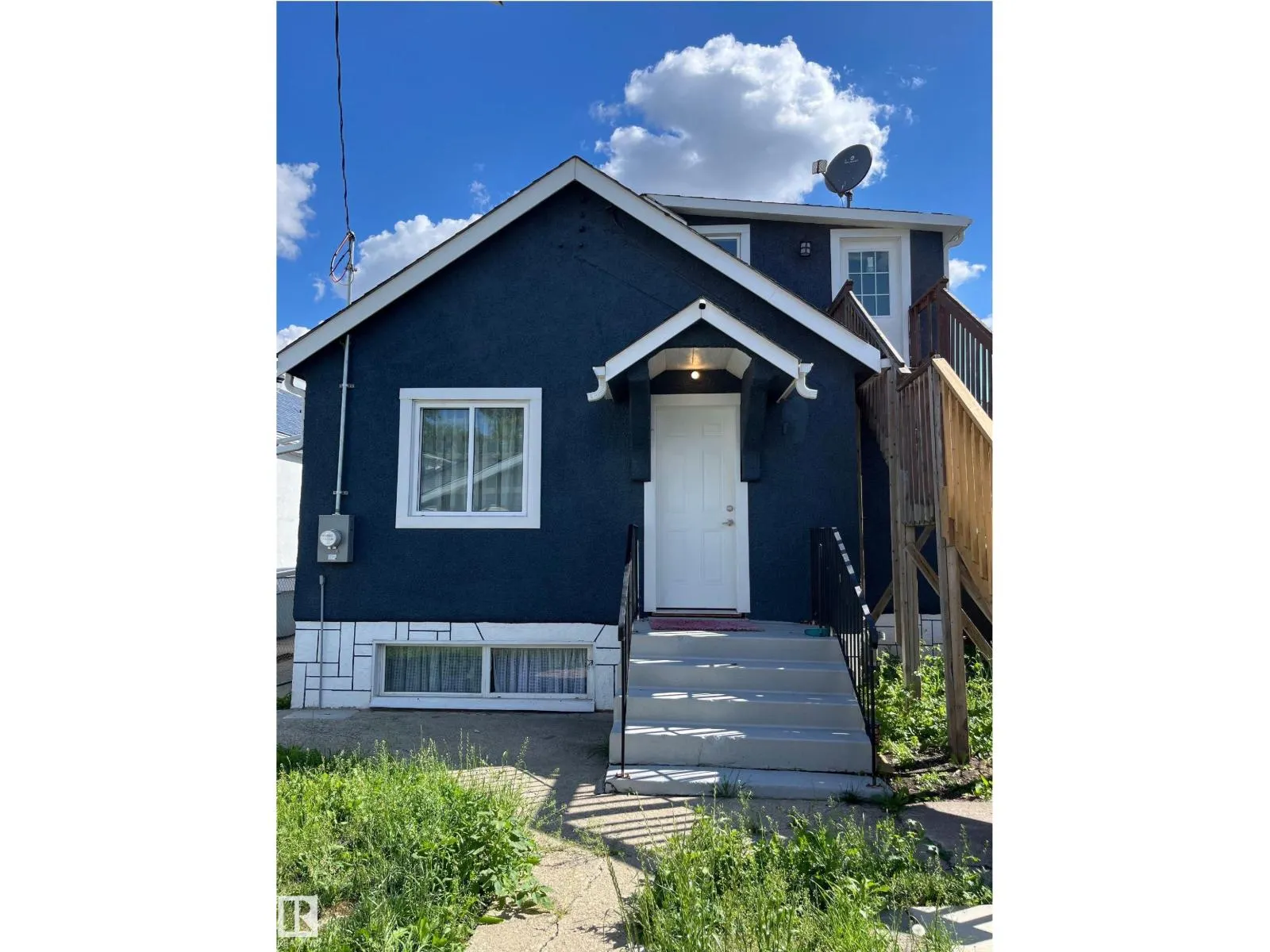 9638 106 AV NW