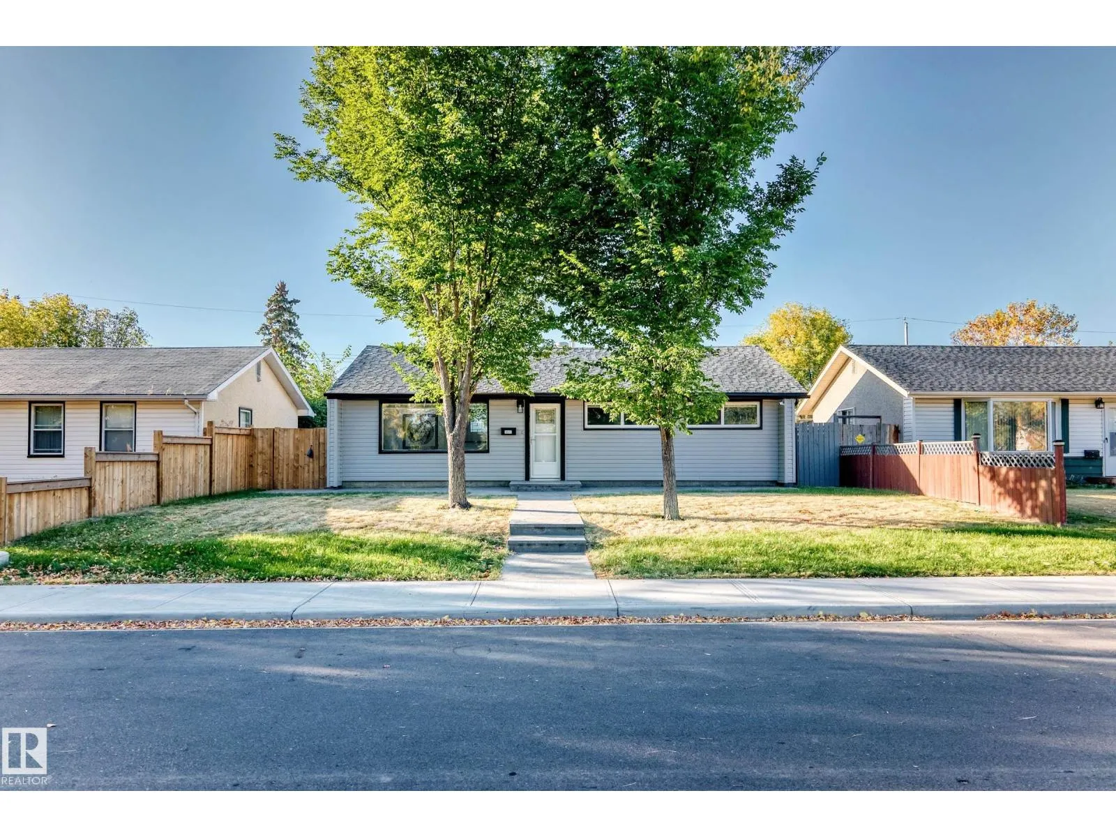 8811 130A AV NW