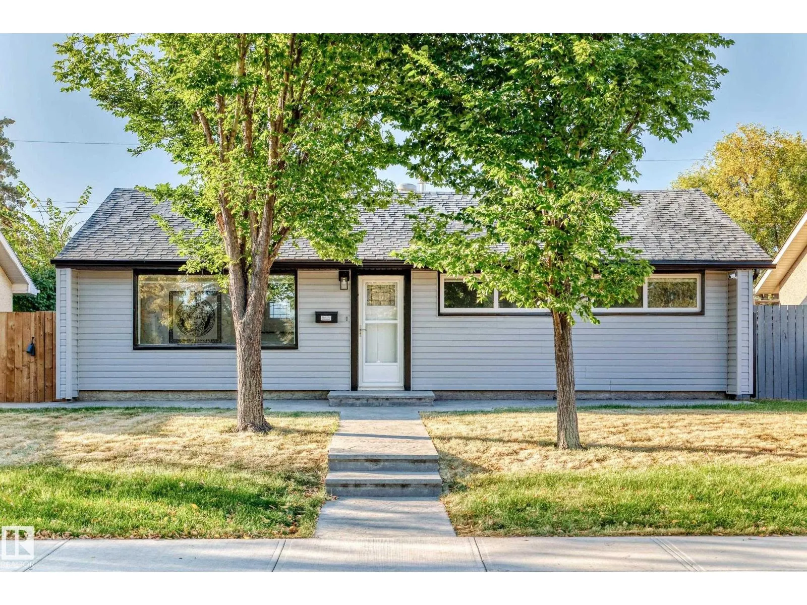 8811 130A AV NW