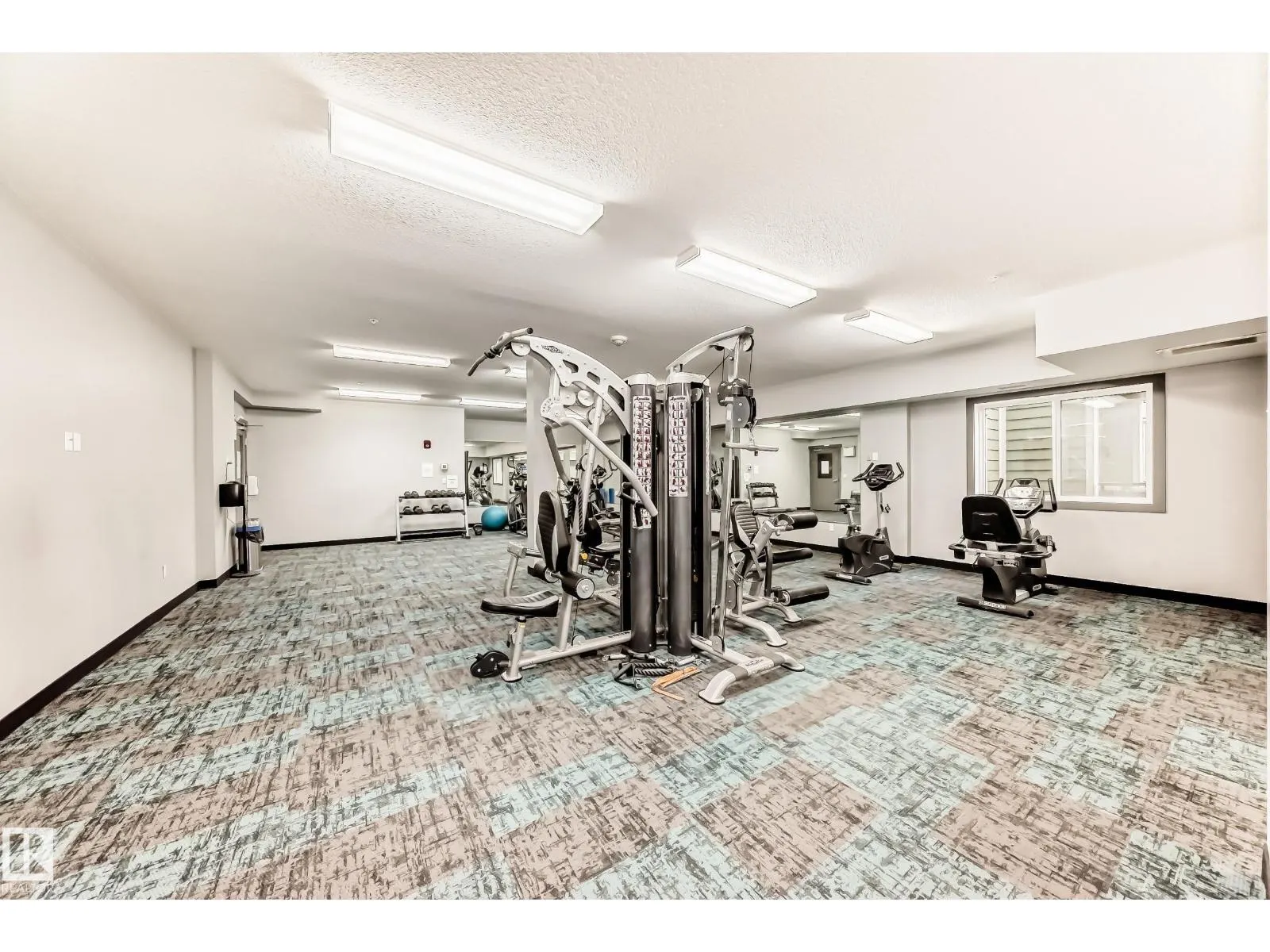 #307 560 GRIESBACH PARADE PR NW