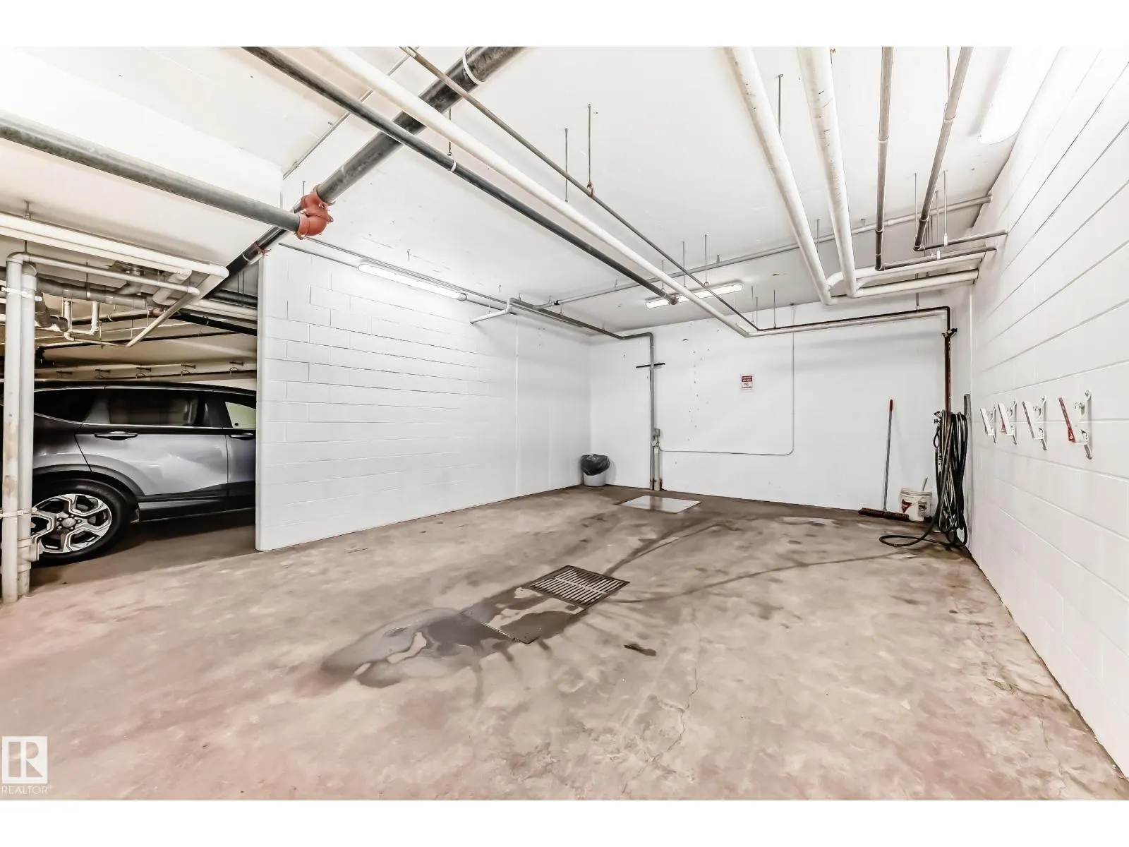 #307 560 GRIESBACH PARADE PR NW