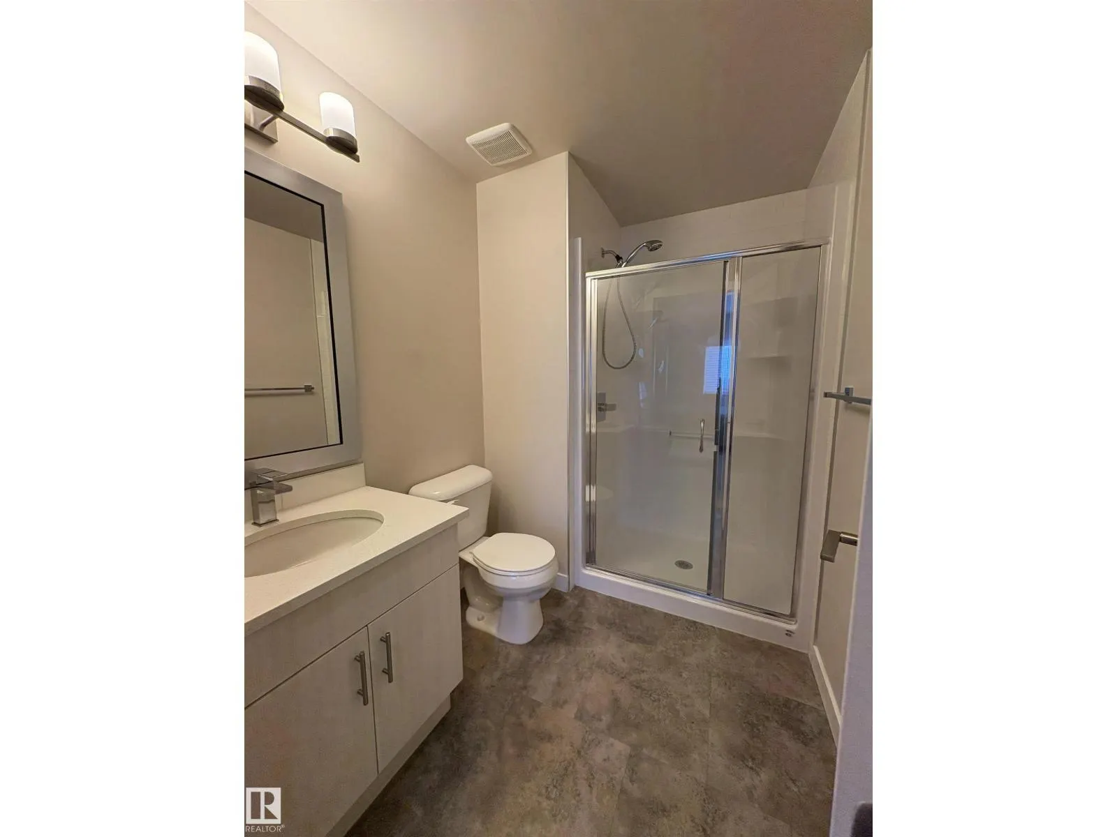 #307 560 GRIESBACH PARADE PR NW
