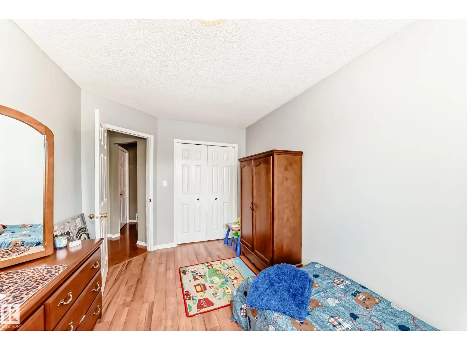 288 ORMSBY RD E NW