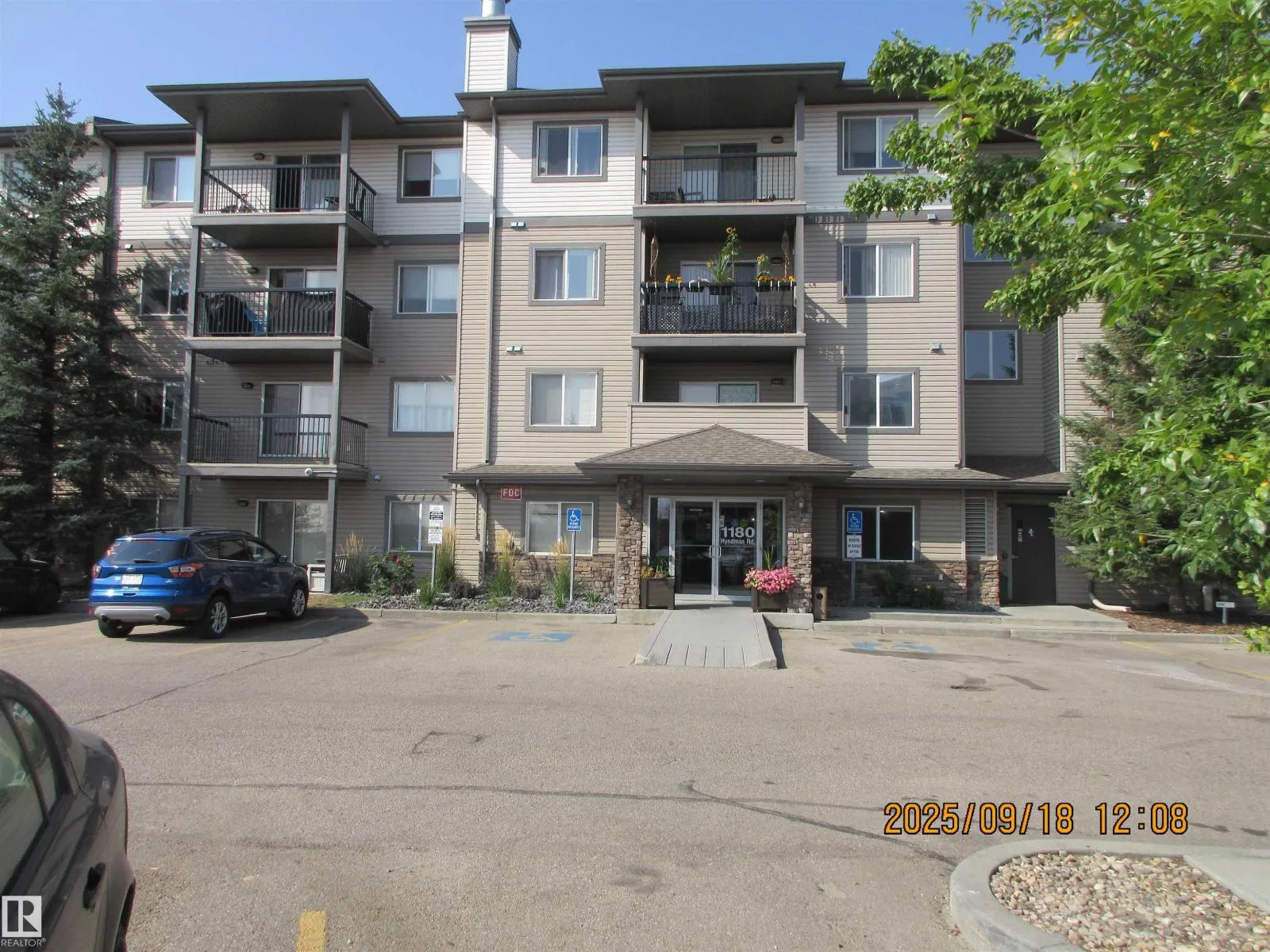 #239 1180 HYNDMAN RD NW