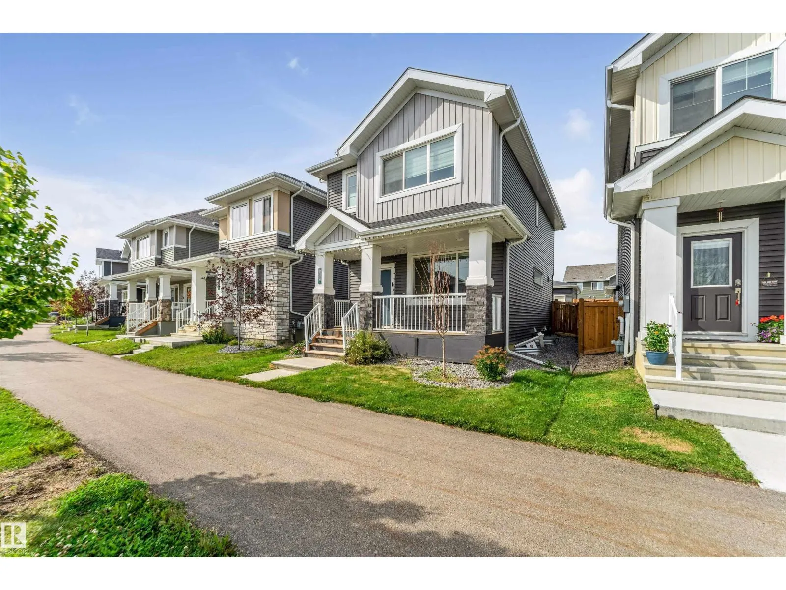 576 Glenridding Ravine Dr SW