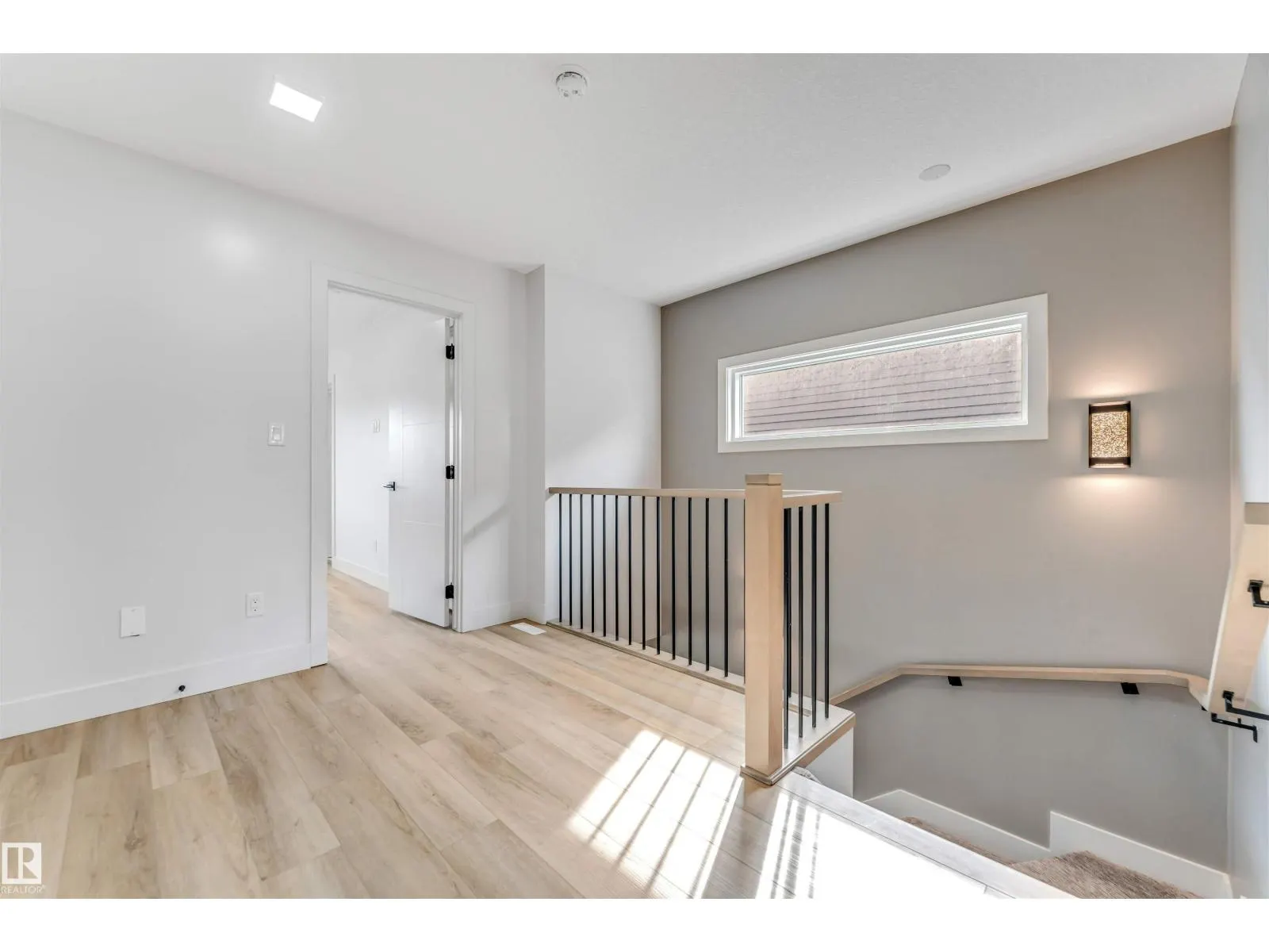 576 Glenridding Ravine Dr SW