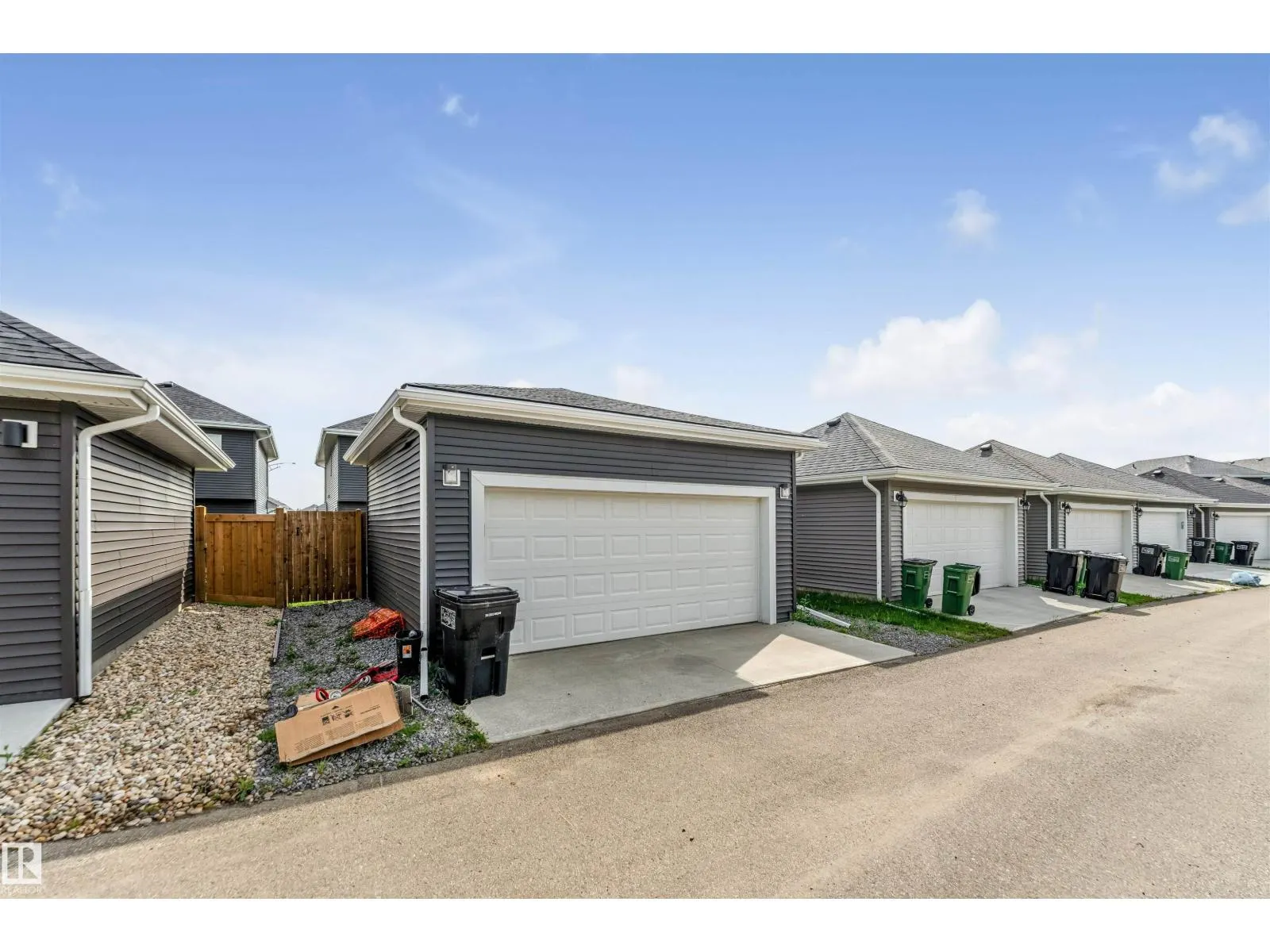 576 Glenridding Ravine Dr SW
