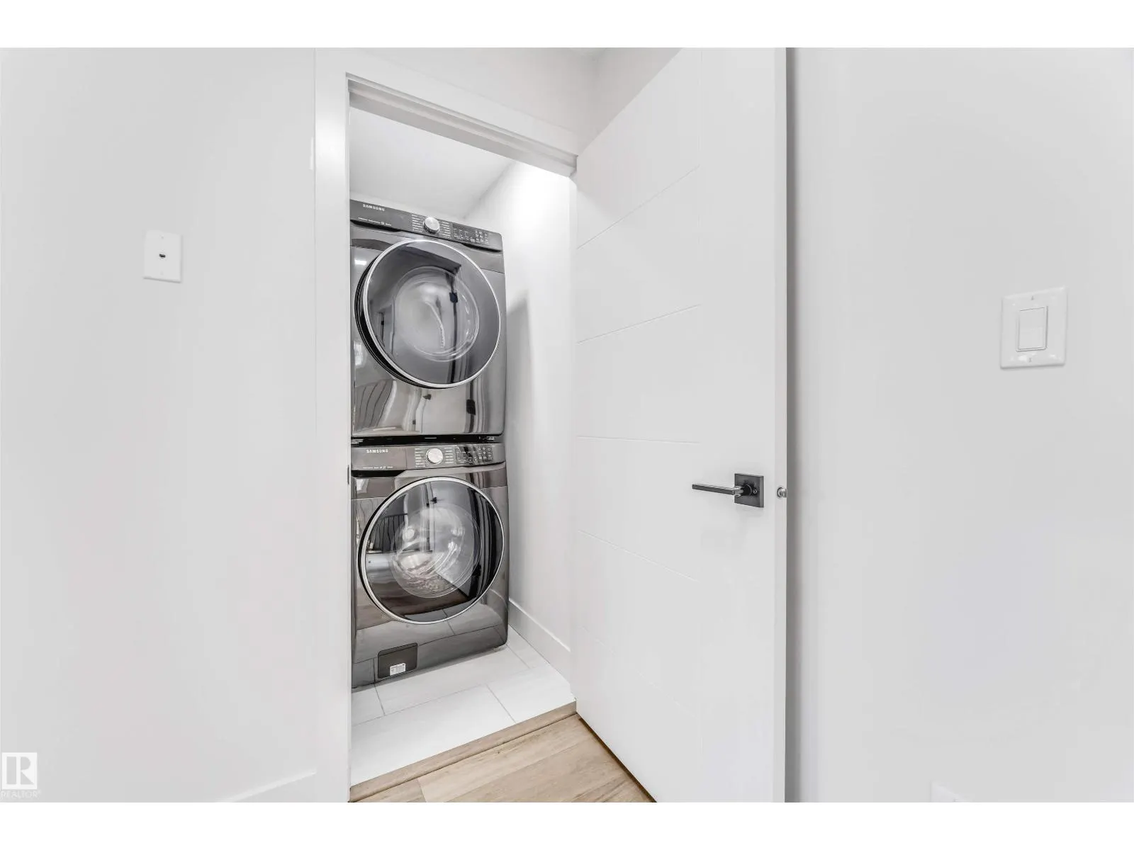 576 Glenridding Ravine Dr SW