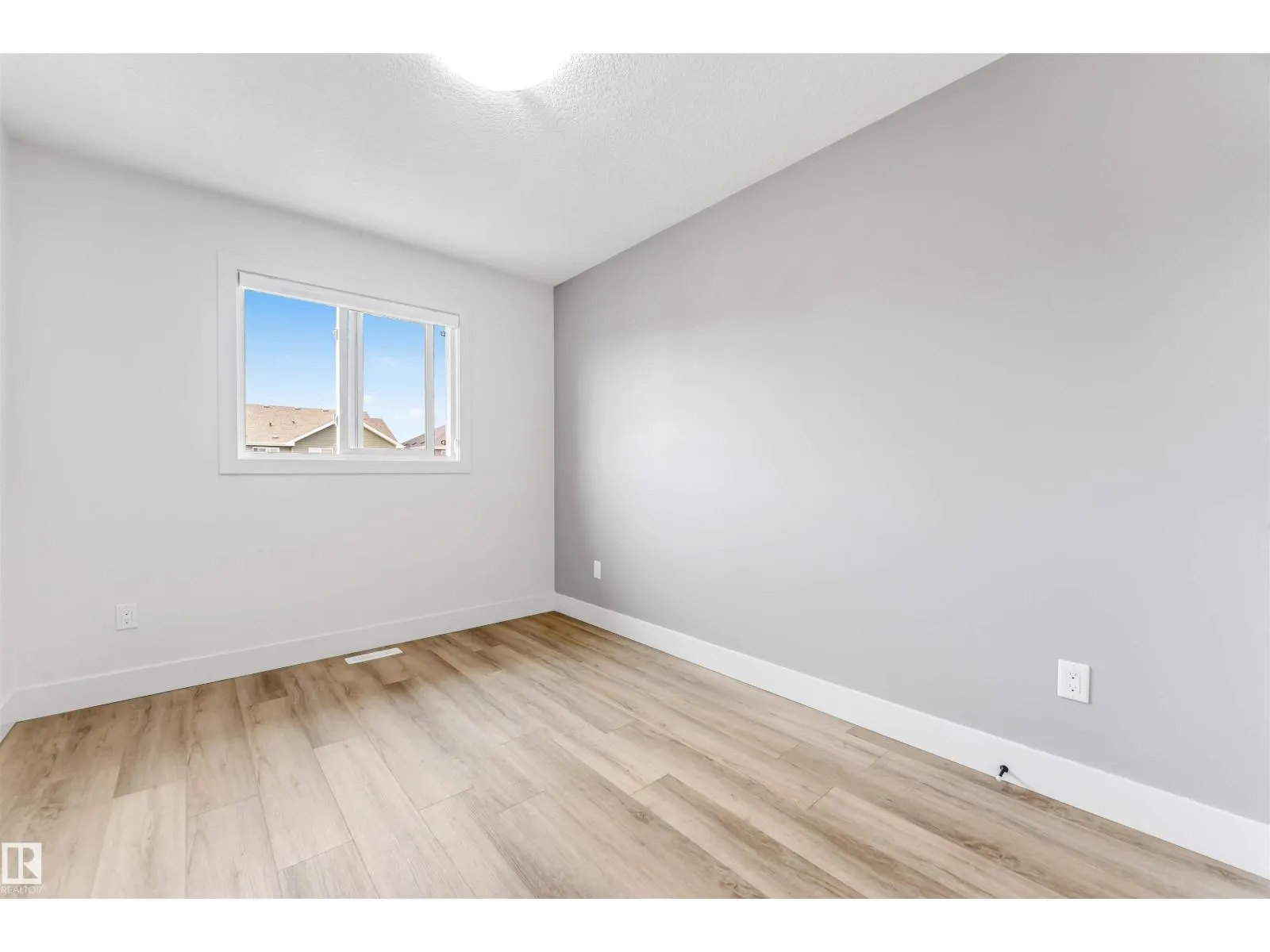 576 Glenridding Ravine Dr SW