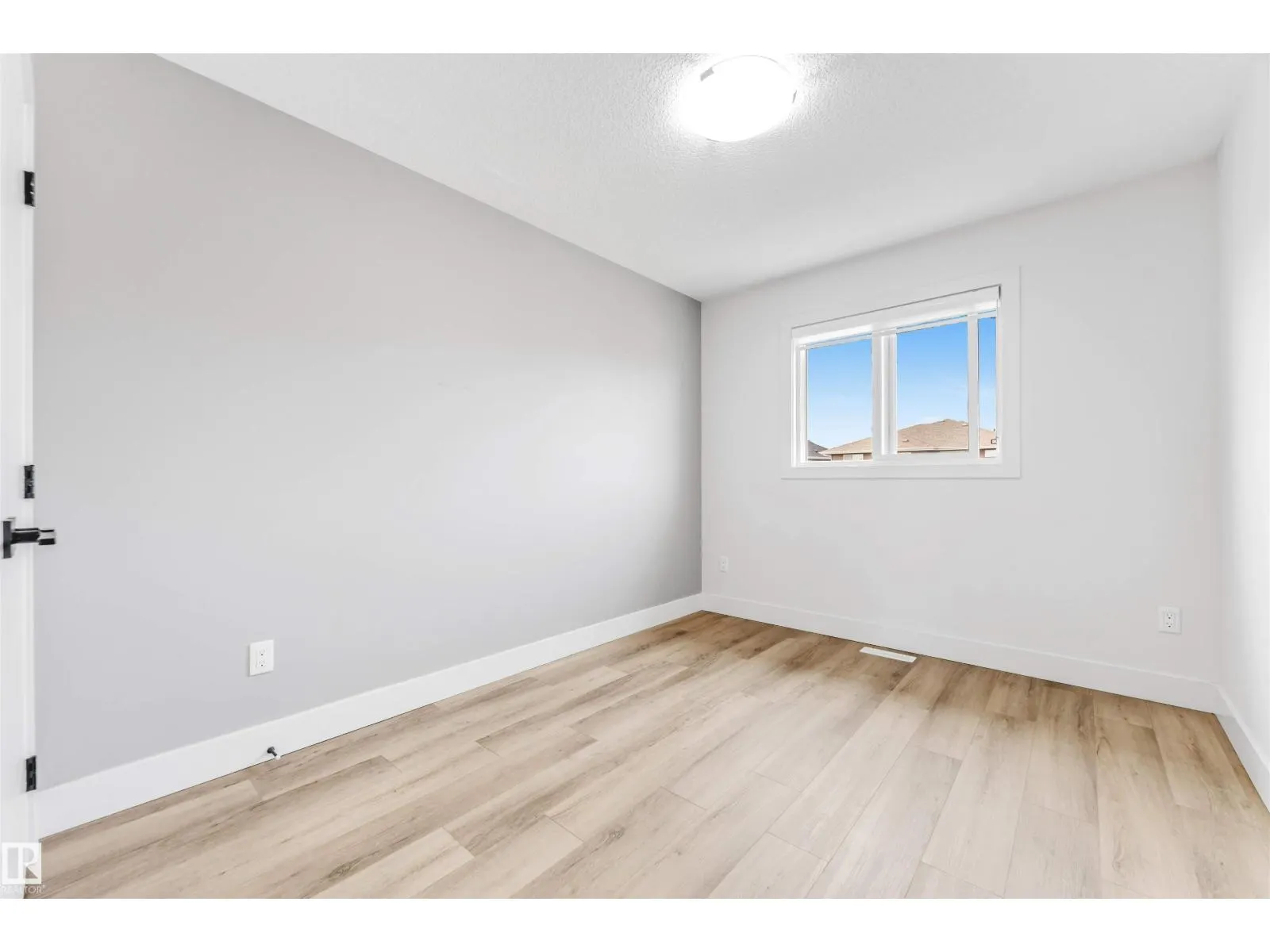 576 Glenridding Ravine Dr SW