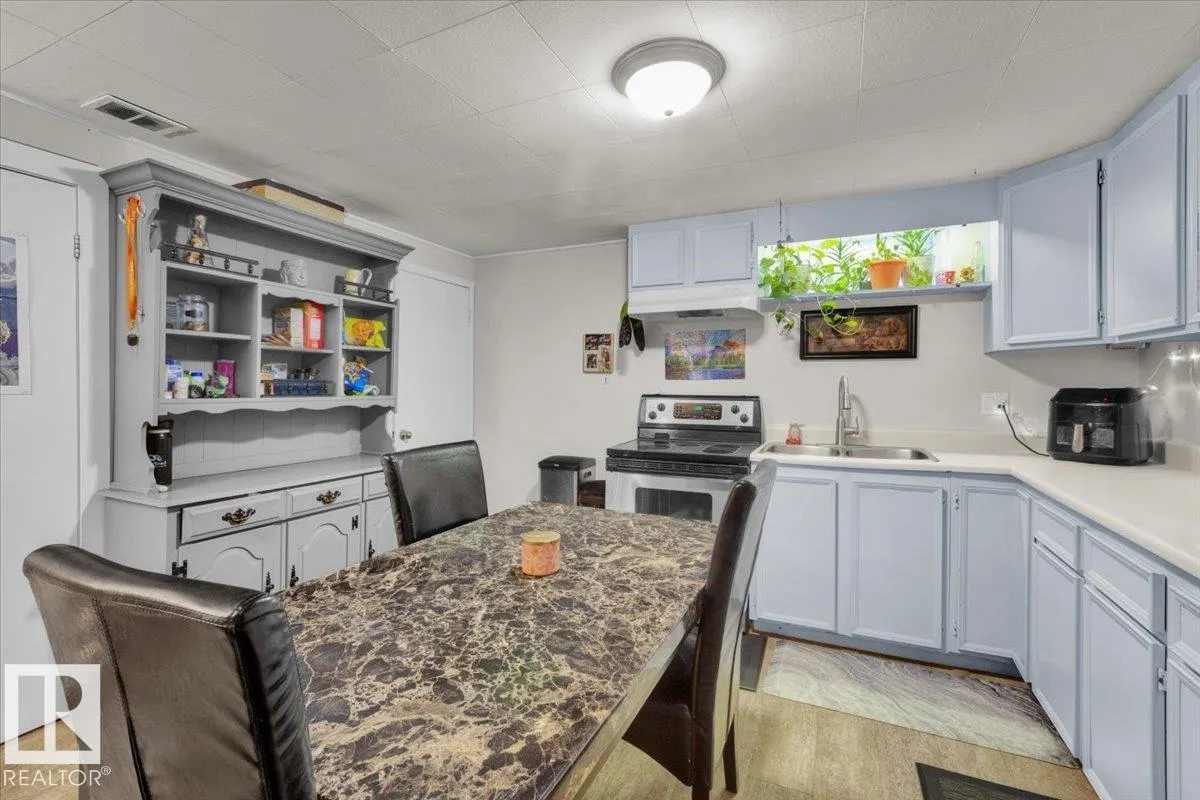 10548 40 ST NW