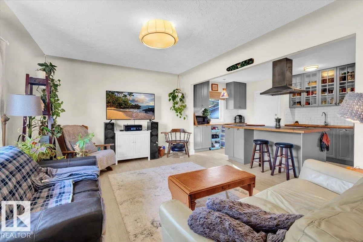 10548 40 ST NW