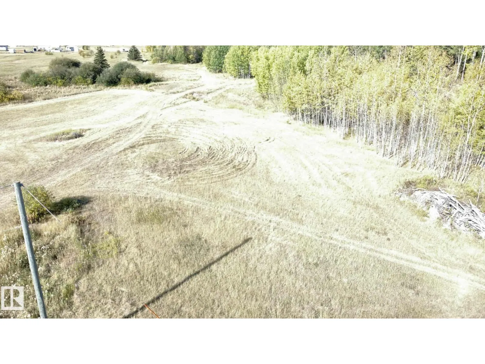 7 Bechthold Bay #112, 191054 TWP 652