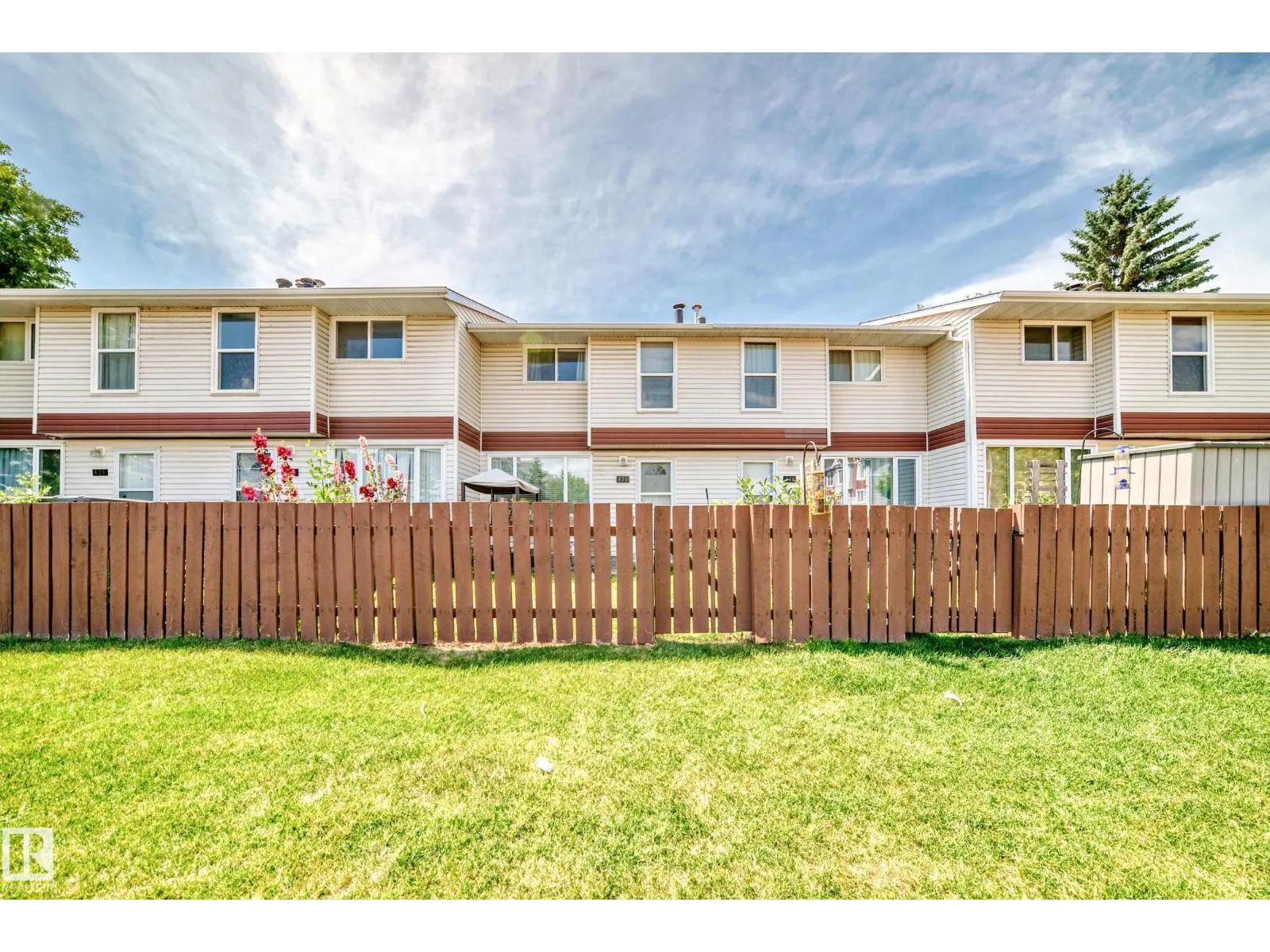 472 CLAREVIEW RD NW NW