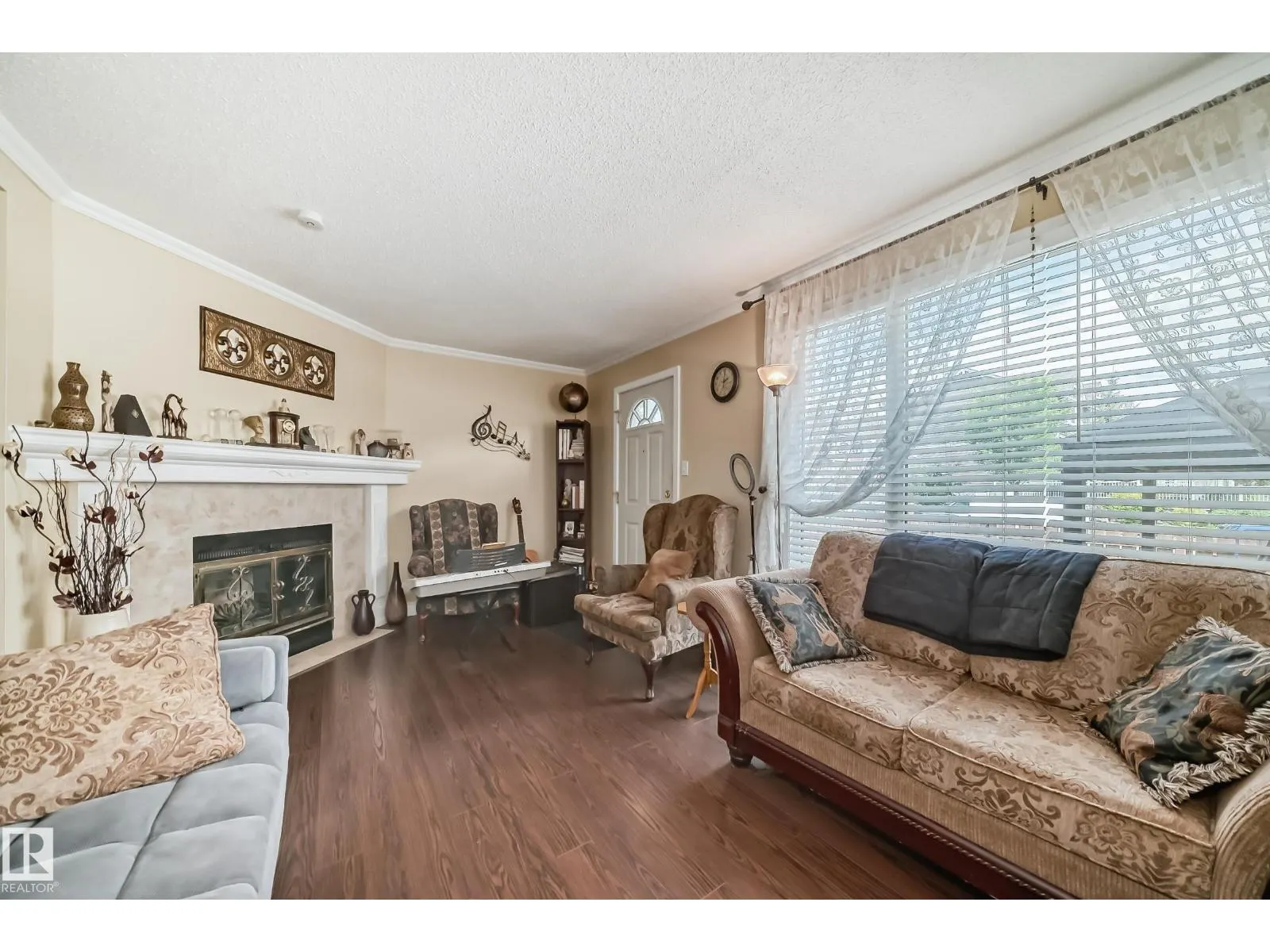 472 CLAREVIEW RD NW NW