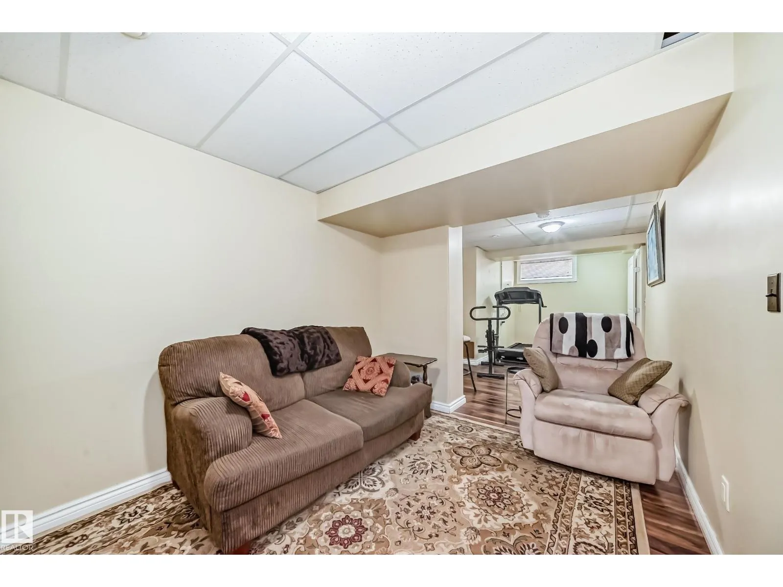 472 CLAREVIEW RD NW NW