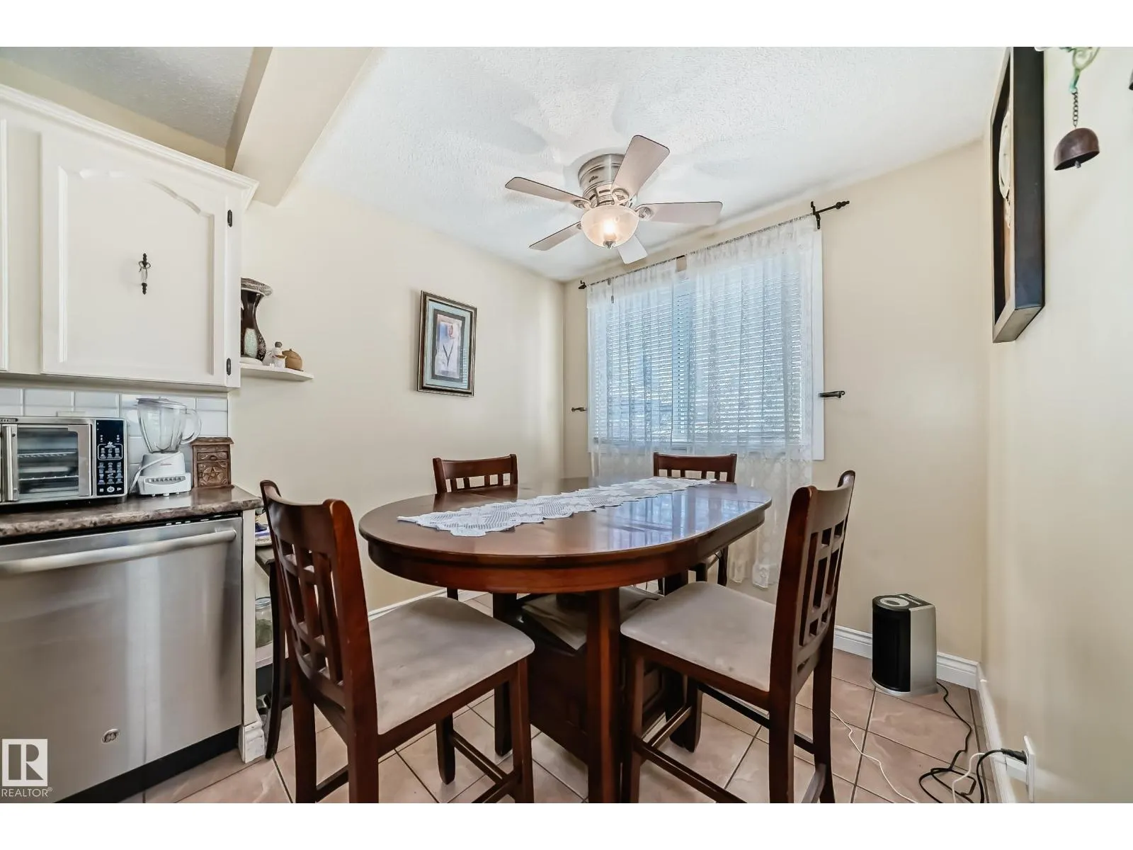 472 CLAREVIEW RD NW NW