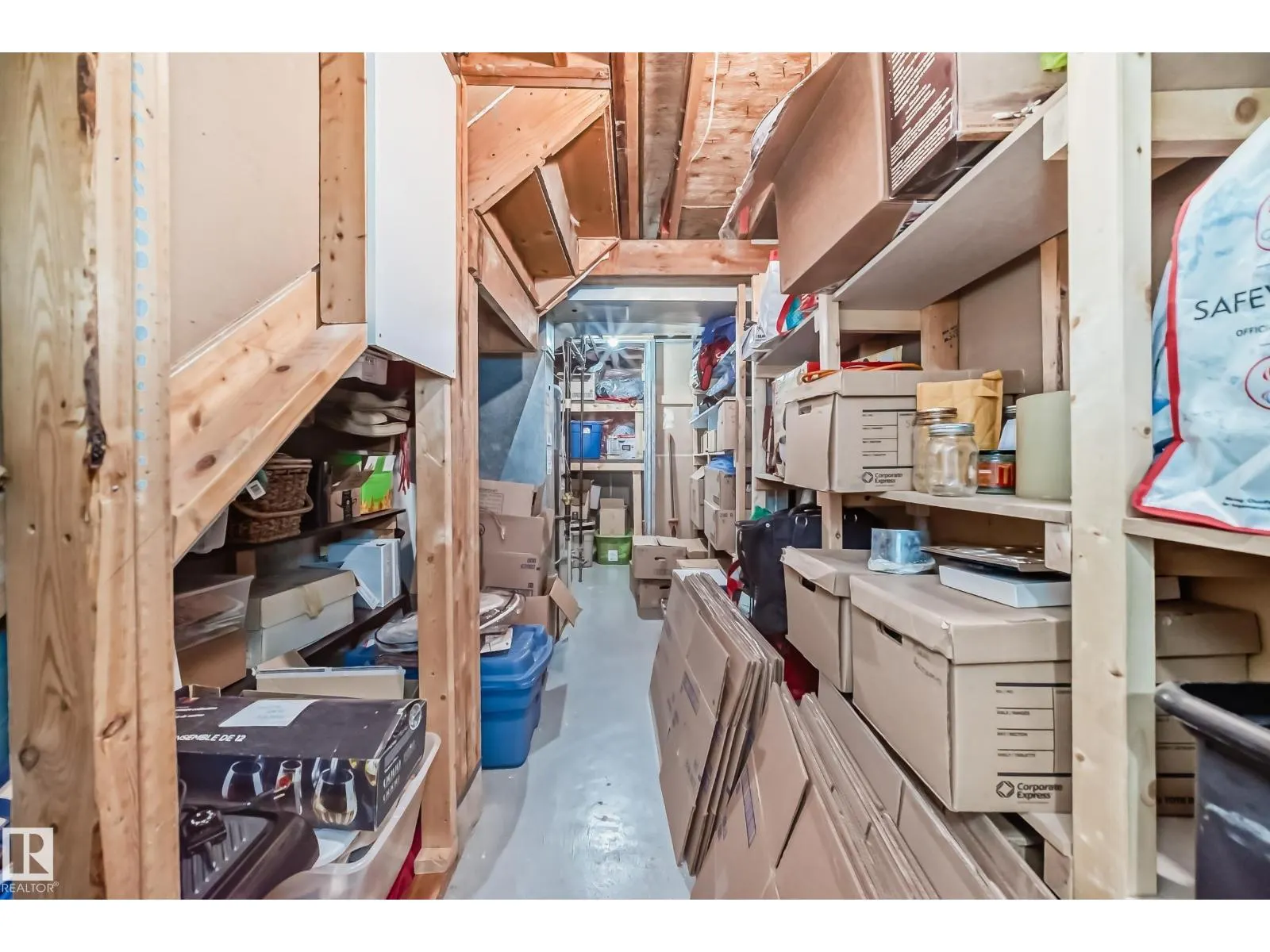 472 CLAREVIEW RD NW NW