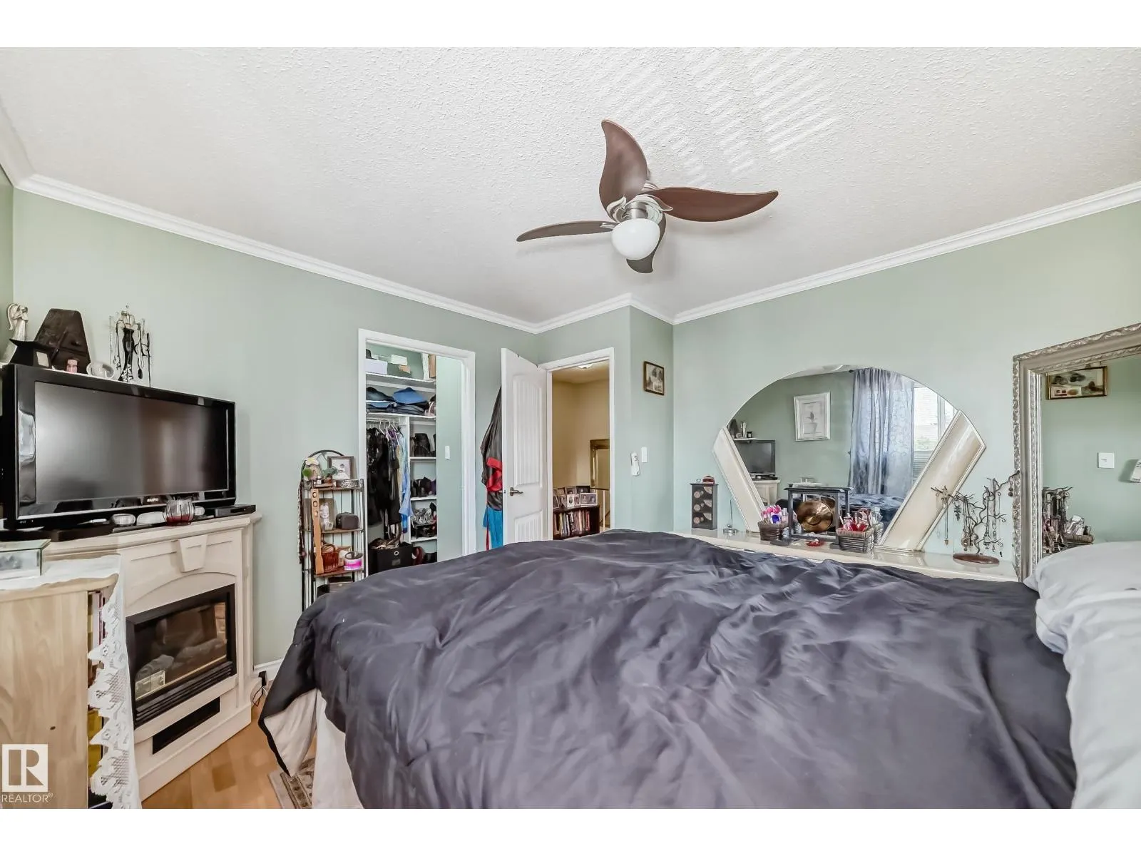 472 CLAREVIEW RD NW NW