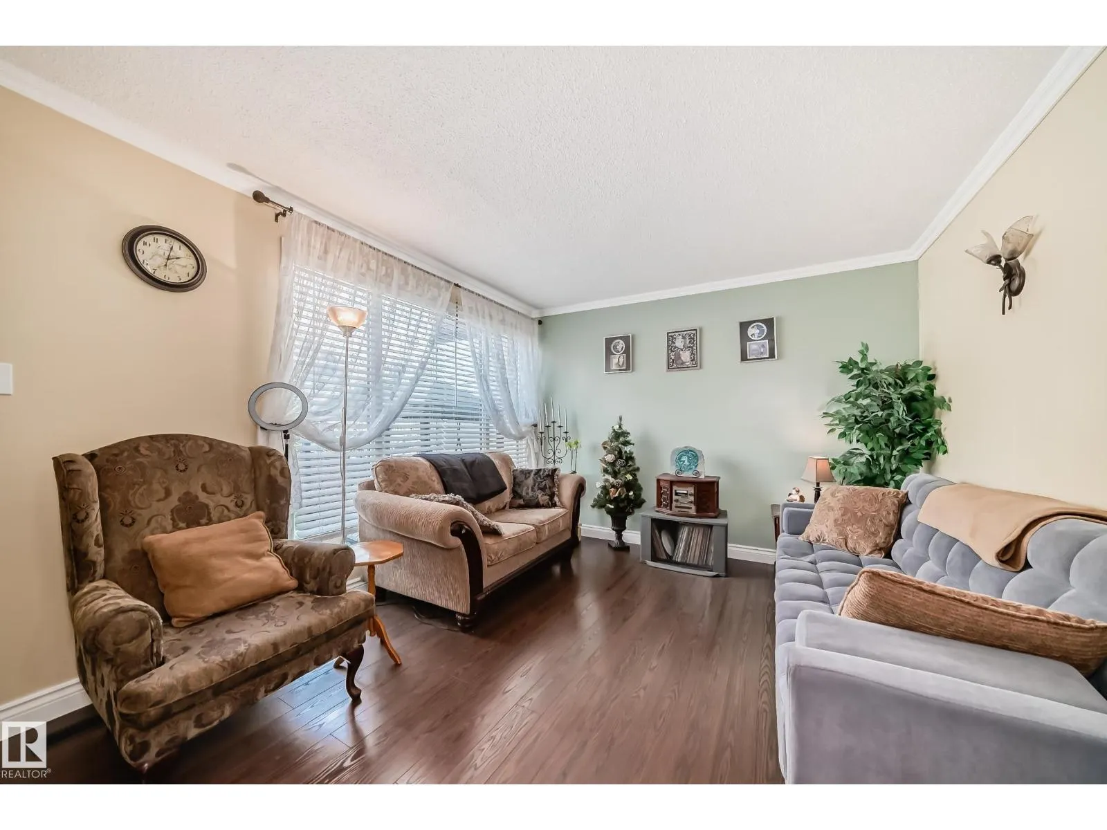 472 CLAREVIEW RD NW NW