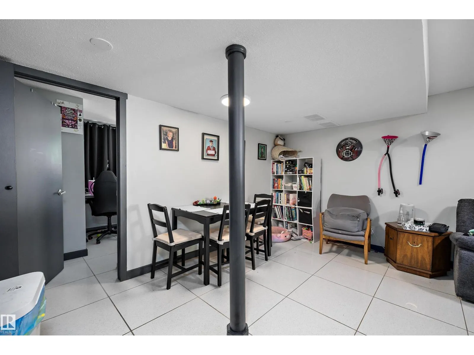 14 FALLHAVEN PL