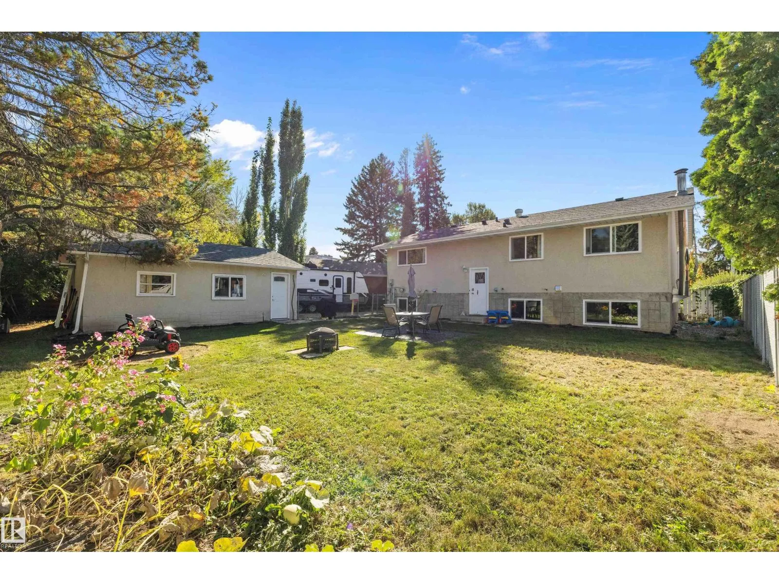 14 FALLHAVEN PL