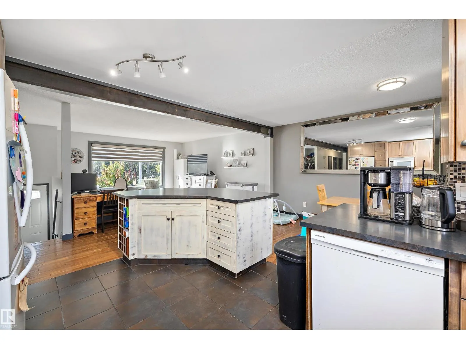 14 FALLHAVEN PL