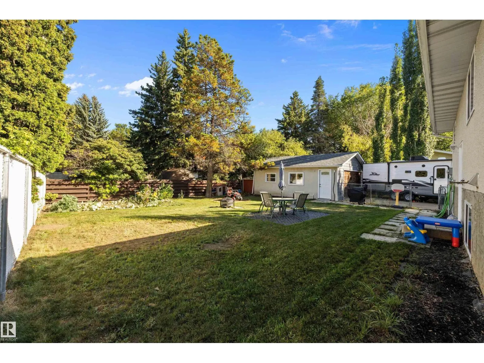 14 FALLHAVEN PL