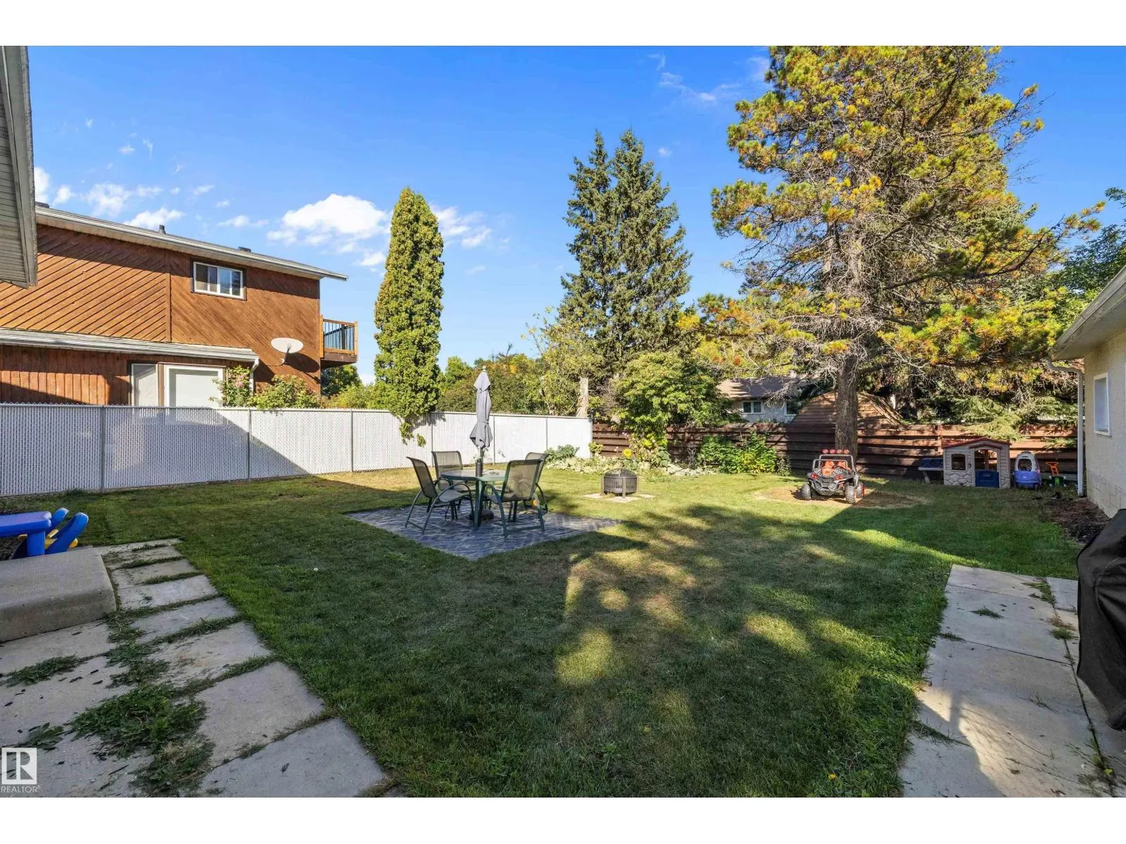 14 FALLHAVEN PL