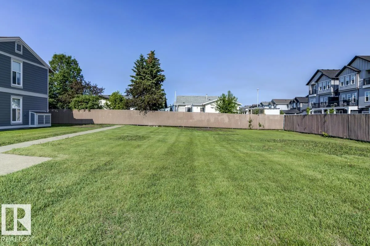 2346 151 AV NW